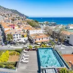 Infinity Pool And Open Views At Savoy Insular アパート *