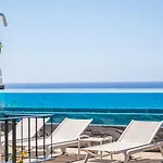 Infinity Pool And Open Views At Savoy Insular アパート