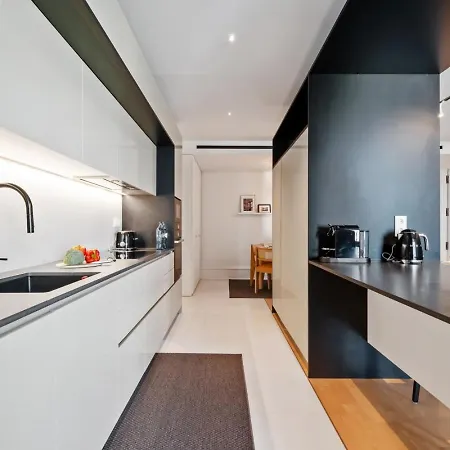 Infinity Pool And Open Views At Savoy Insular Апартаменты *