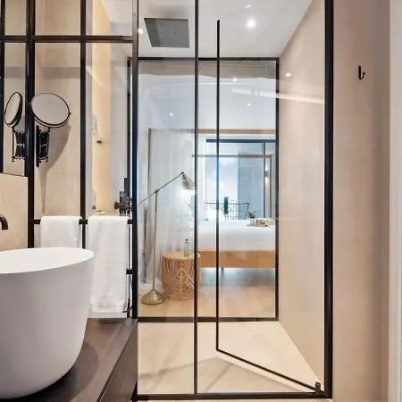 Infinity Pool And Open Views At Savoy Insular Funchal (Madeira)