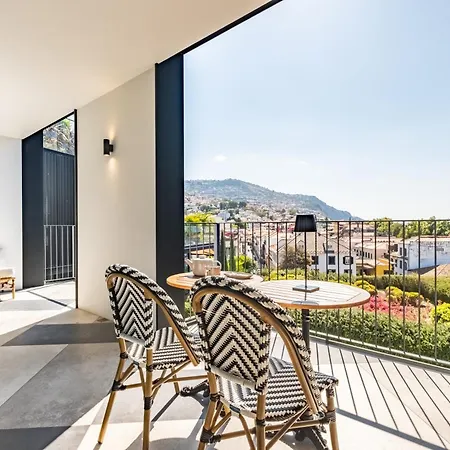 Luxury 5-star At Savoy Insular