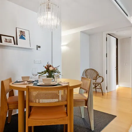 Infinity Pool And Open Views At Savoy Insular Lägenhet *