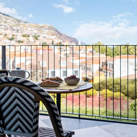 Infinity Pool And Open Views At Savoy Insular Lägenhet Funchal (Madeira)